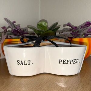 Rae Dunn Salt & Pepper Cellar